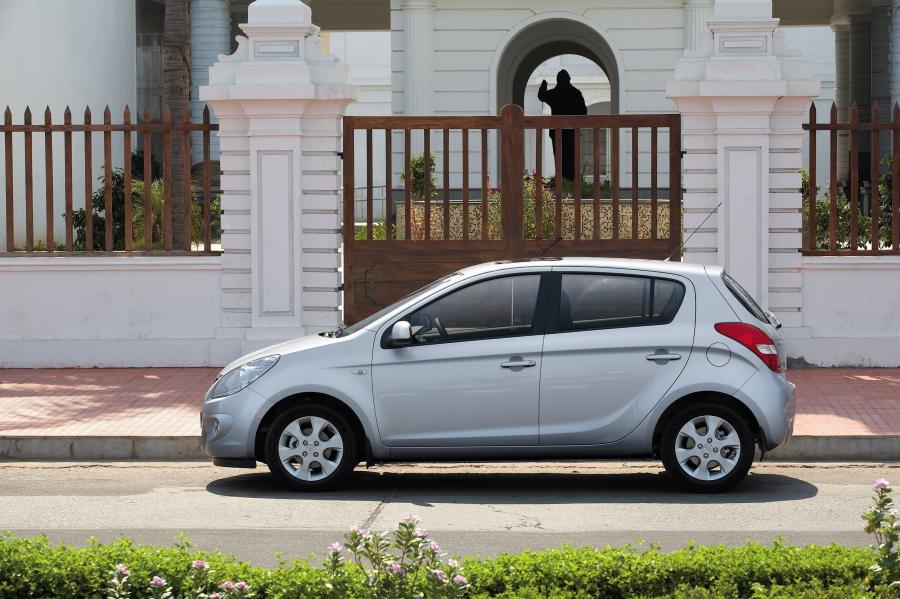 Hyundai i20 3-Door 2009 года  (фото 3 из 58)